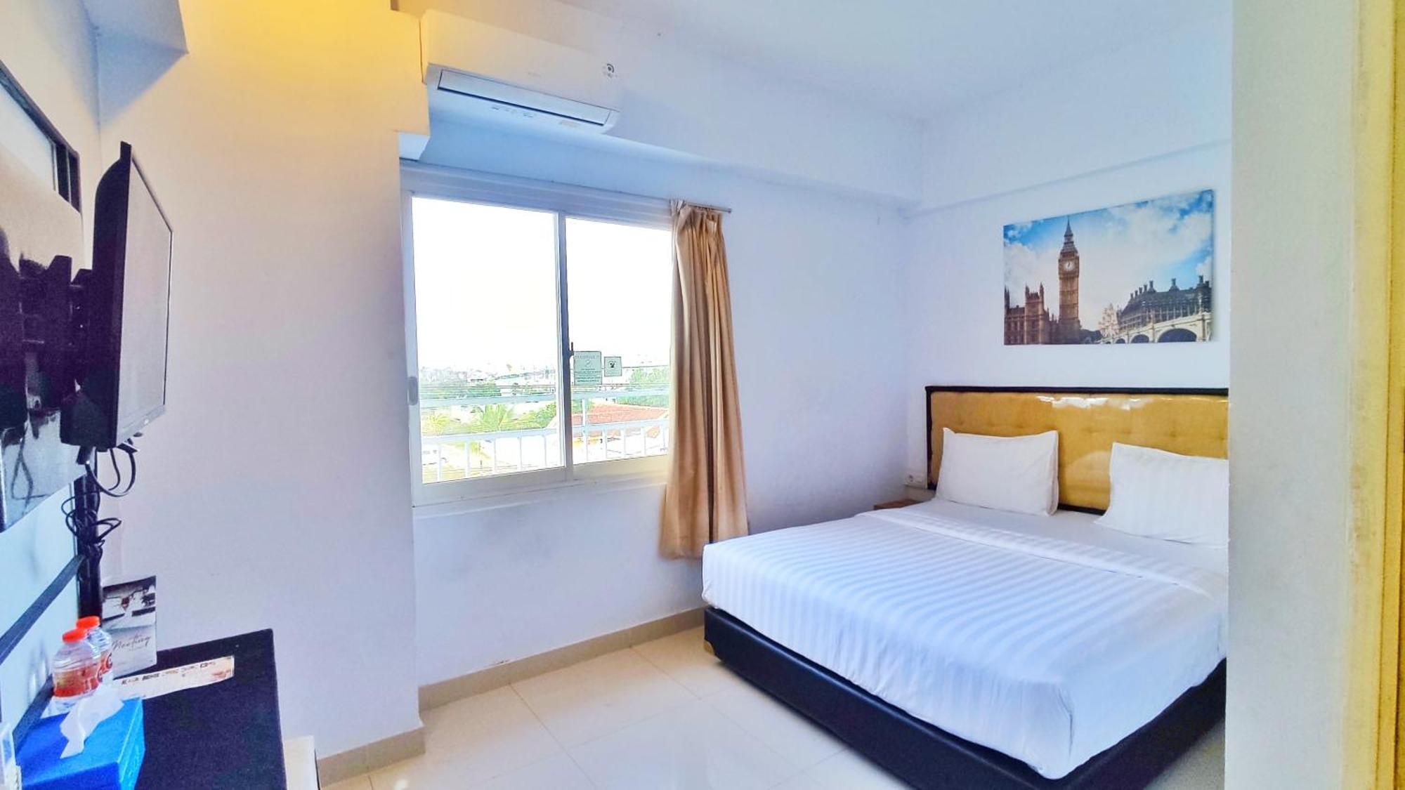 Votel Hotel Charis Tuban Tuban  Exterior foto