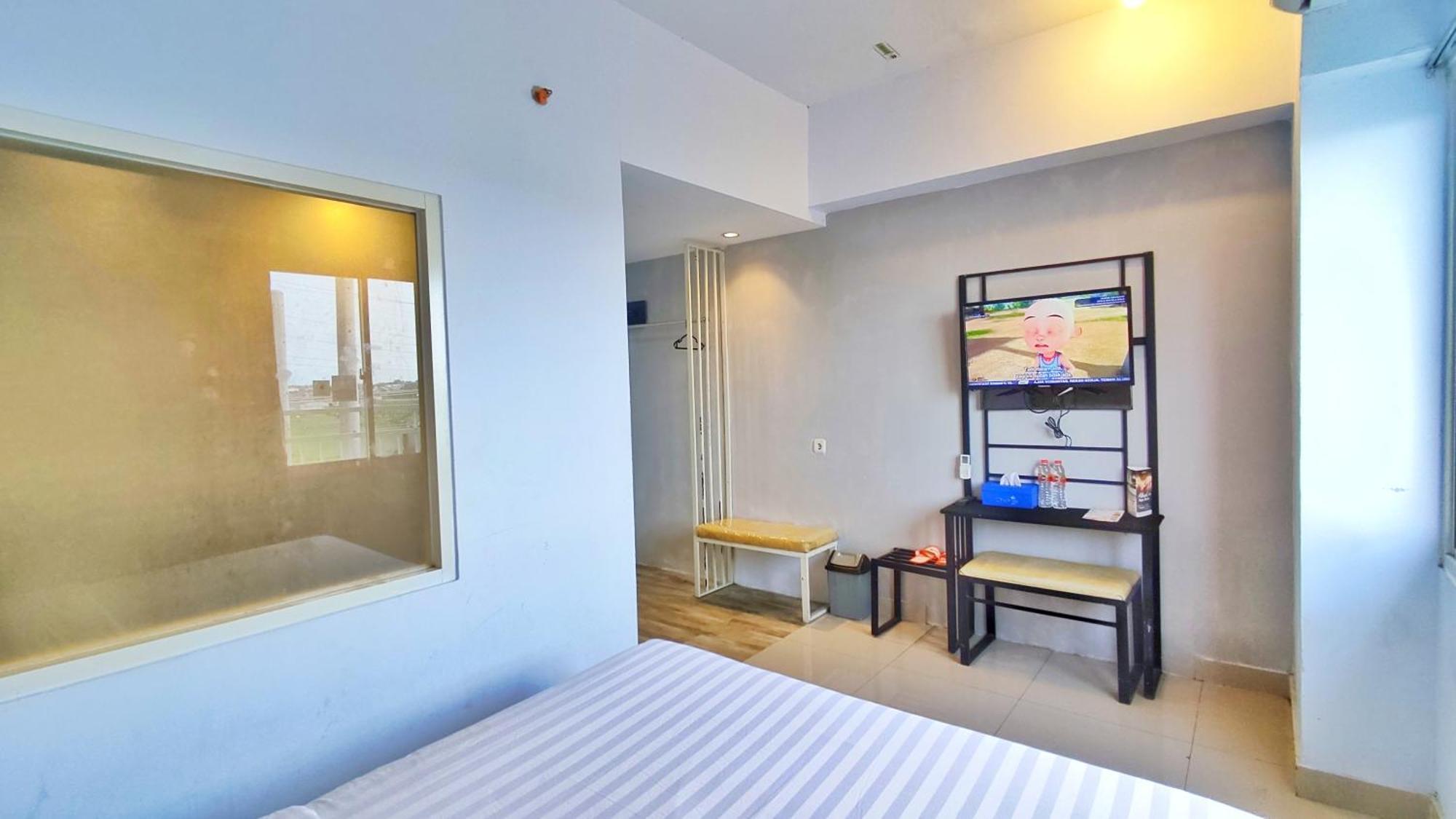 Votel Hotel Charis Tuban Tuban  Exterior foto