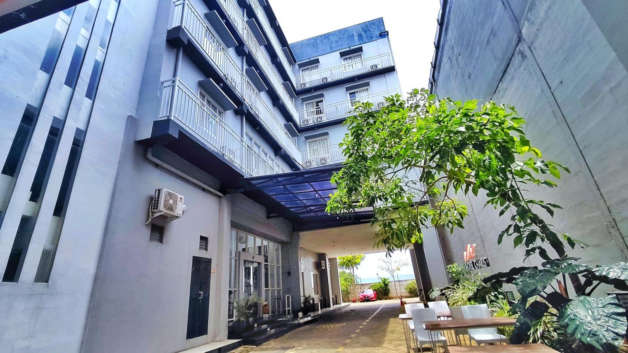 Votel Hotel Charis Tuban Tuban  Exterior foto
