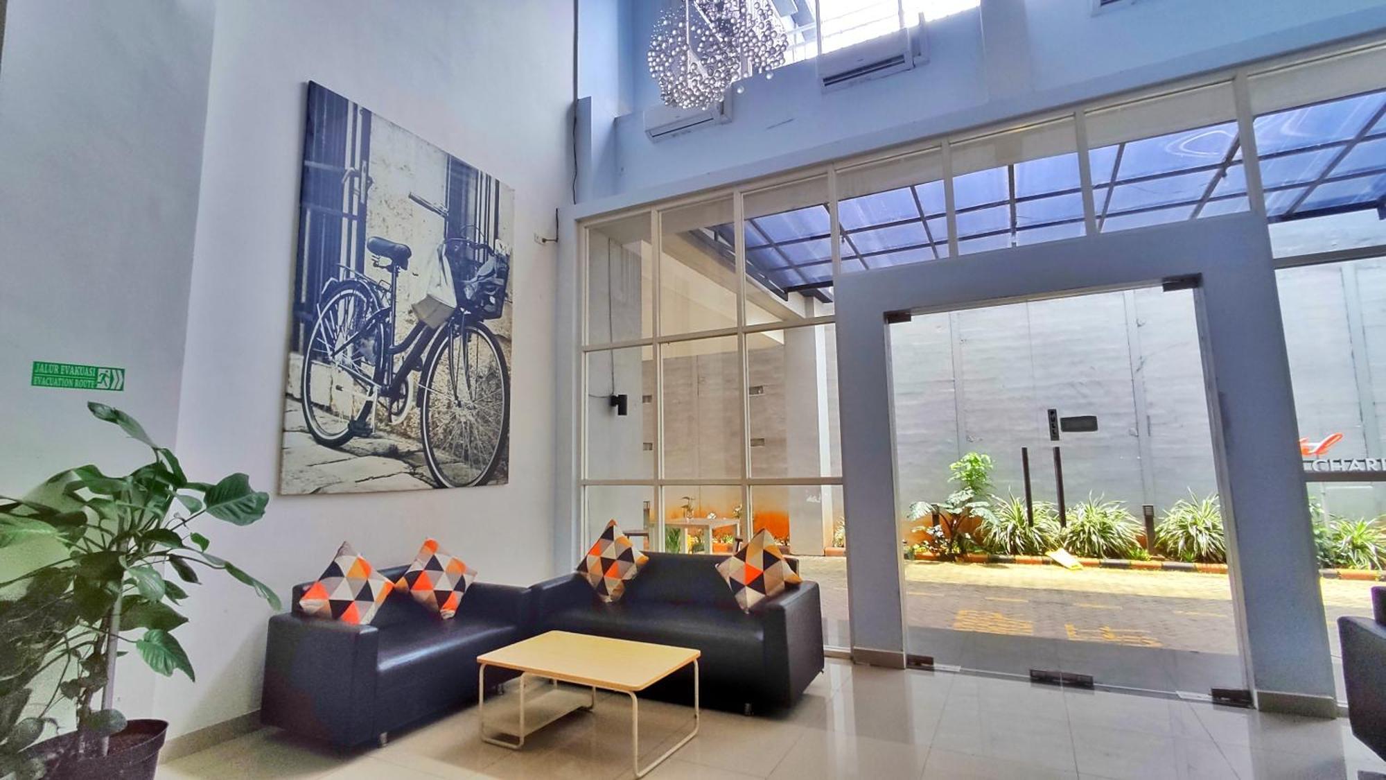 Votel Hotel Charis Tuban Tuban  Exterior foto