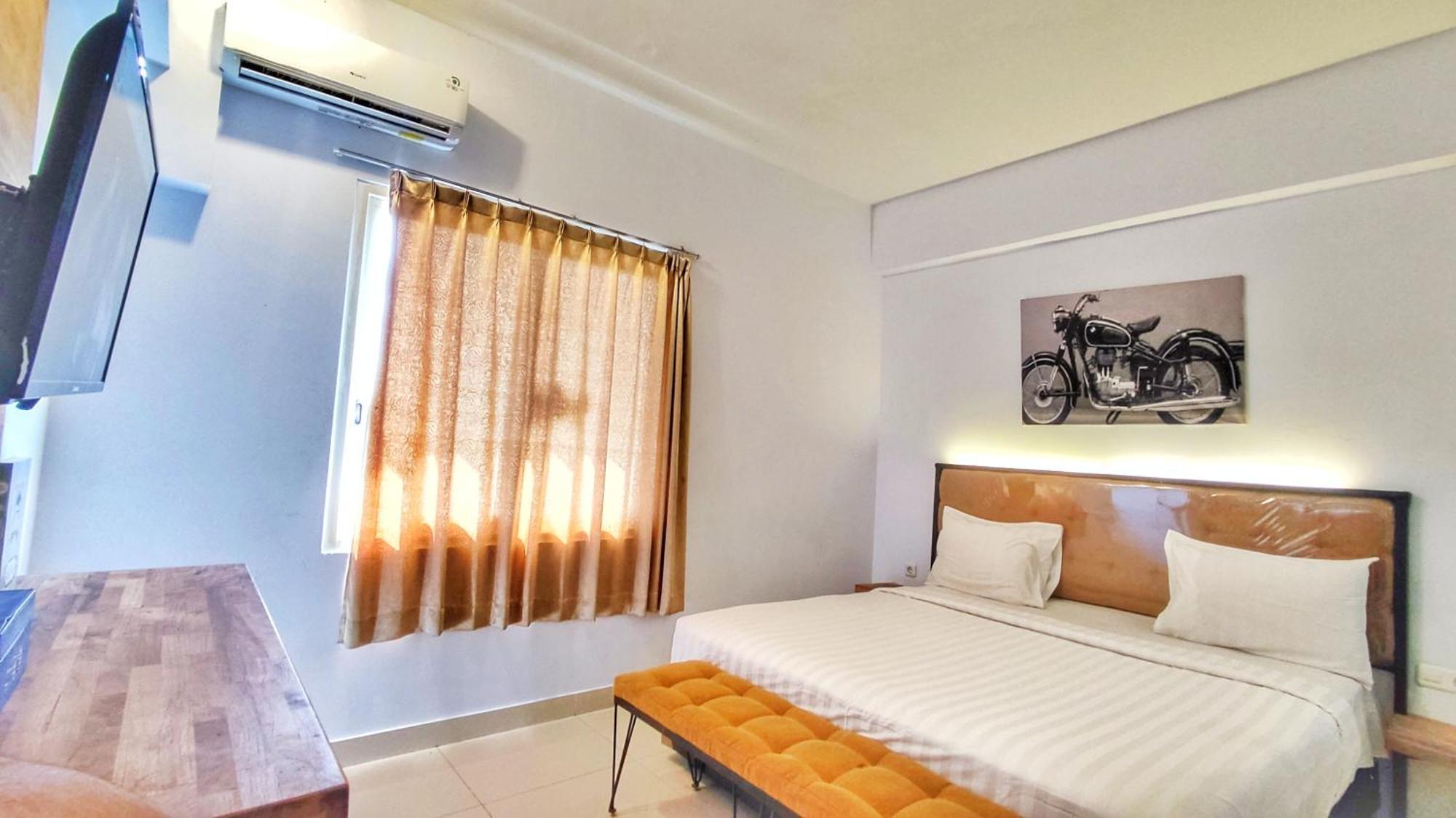 Votel Hotel Charis Tuban Tuban  Exterior foto